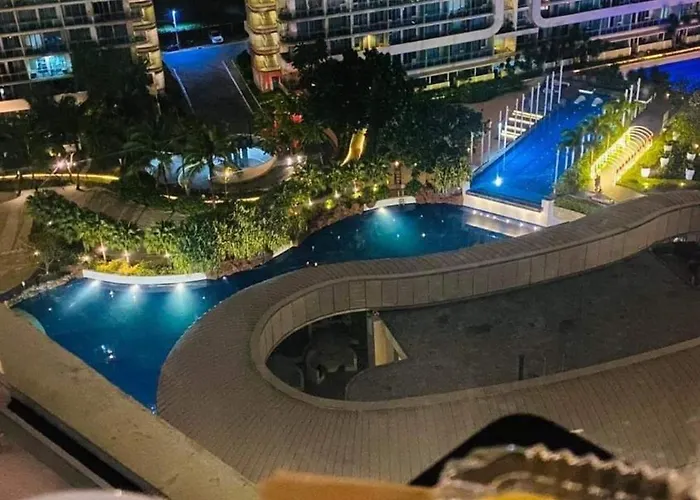 Azure Urban A14 Wavepool Near Airport Apartamento