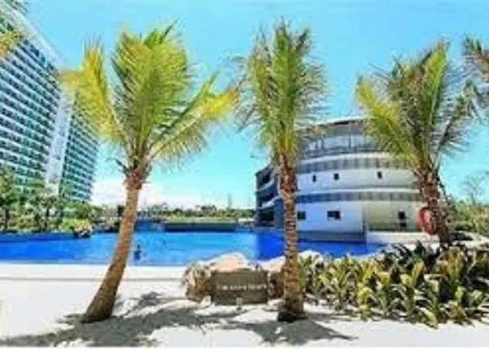 Azure Urban A14 Wavepool Near Airport *
